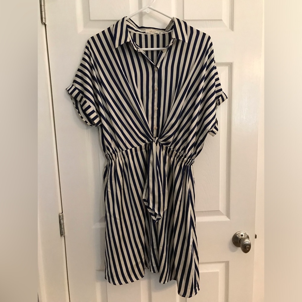 Y’Coo Paris Striped Shirt Dress with Elasticized Waist and Tie Size Large